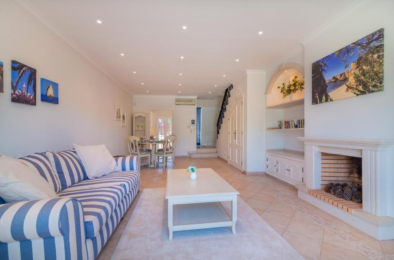 Oceans 8. Villa Almancil Exterior photo