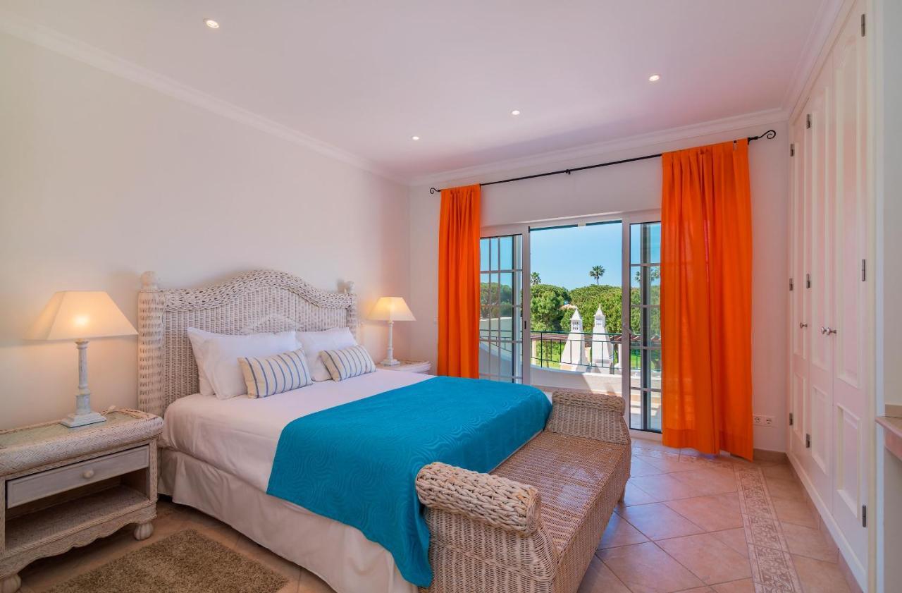 Oceans 8. Villa Almancil Exterior photo